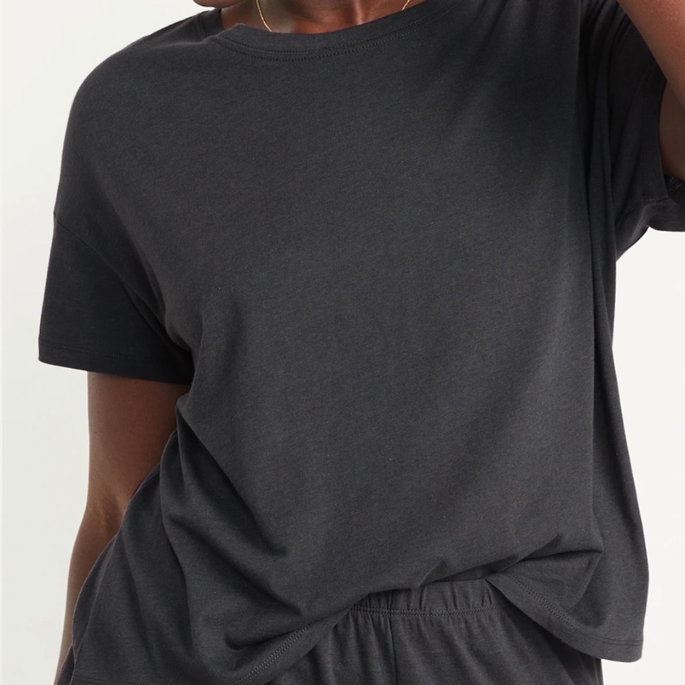 Black sleep set (pyjamas)